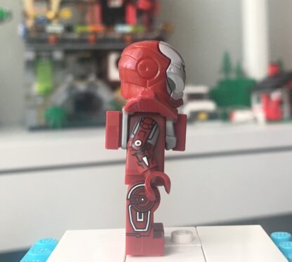 LEGO Silver Centurion Iron Man - Image 4