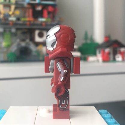 LEGO Silver Centurion Iron Man - Image 3