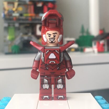 LEGO Silver Centurion Iron Man - Image 5