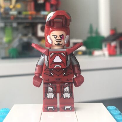 LEGO Silver Centurion Iron Man - Image 2