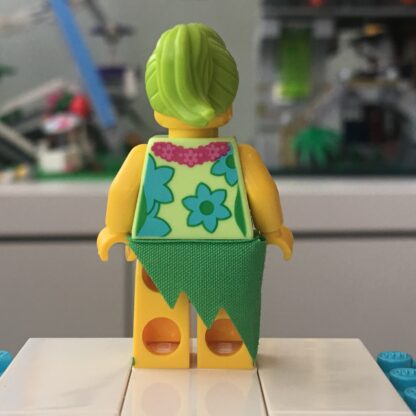 The LEGO Movie 2 Hula Lula Minifigure - Image 2