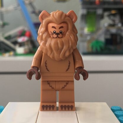 The LEGO Movie 2 Minifigure Cowardly Lion - Image 4