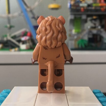 The LEGO Movie 2 Minifigure Cowardly Lion - Image 3