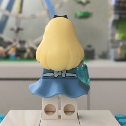 LEGO Disney Series 1 Alice in Wonderland Minifigure - Image 2