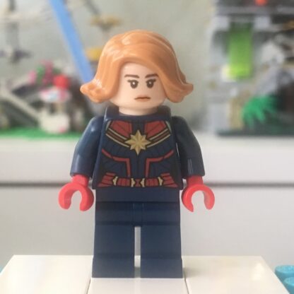 LEGO Captain Marvel Minifigure - Image 3