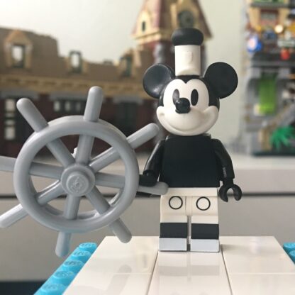 LEGO Mickey Mouse Minifigure