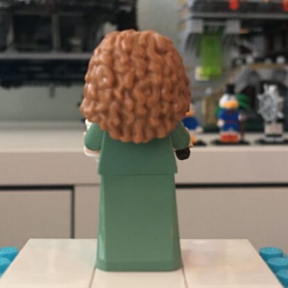 LEGO Professor Trelawney Minifigure - Image 2