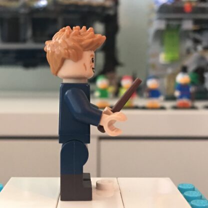 LEGO Newt Scamander Minifigure - Image 3