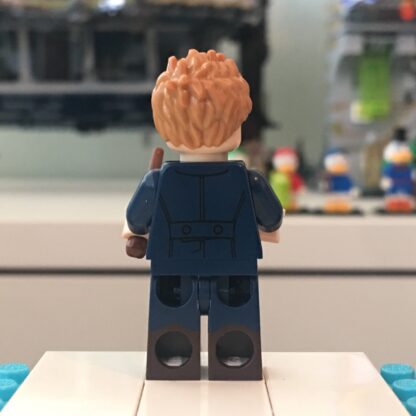 LEGO Newt Scamander Minifigure - Image 5