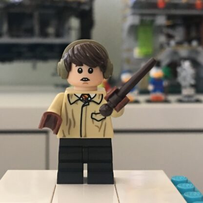 LEGO Neville Longbottom Minifigure - Image 5