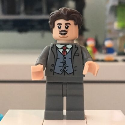 LEGO Jacob Kowalski Minifigure - Image 4