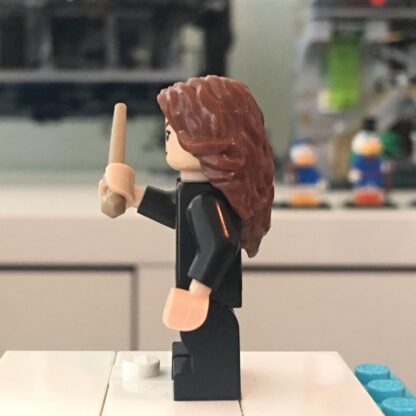 LEGO Hermione Granger in School Robes Minifigure - Image 3