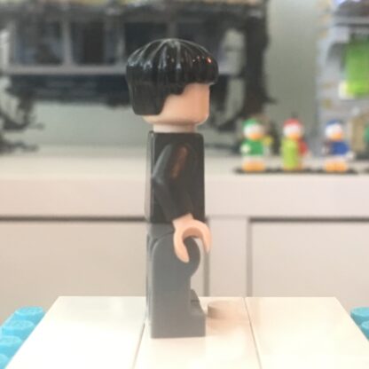 LEGO Credence Barebone Minifigure - Image 4