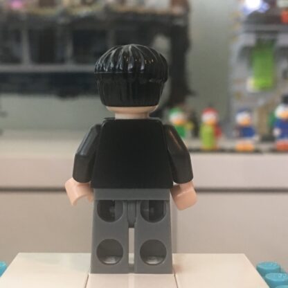 LEGO Credence Barebone Minifigure - Image 2