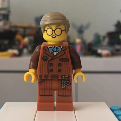 LEGO Mr Clarke Minifigure - Image 4