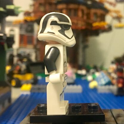 LEGO Star Wars First Order Stormtrooper Executioner - Image 3