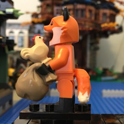 LEGO 71025 CMF Series 19 Fox Girl Minifigure - Image 4