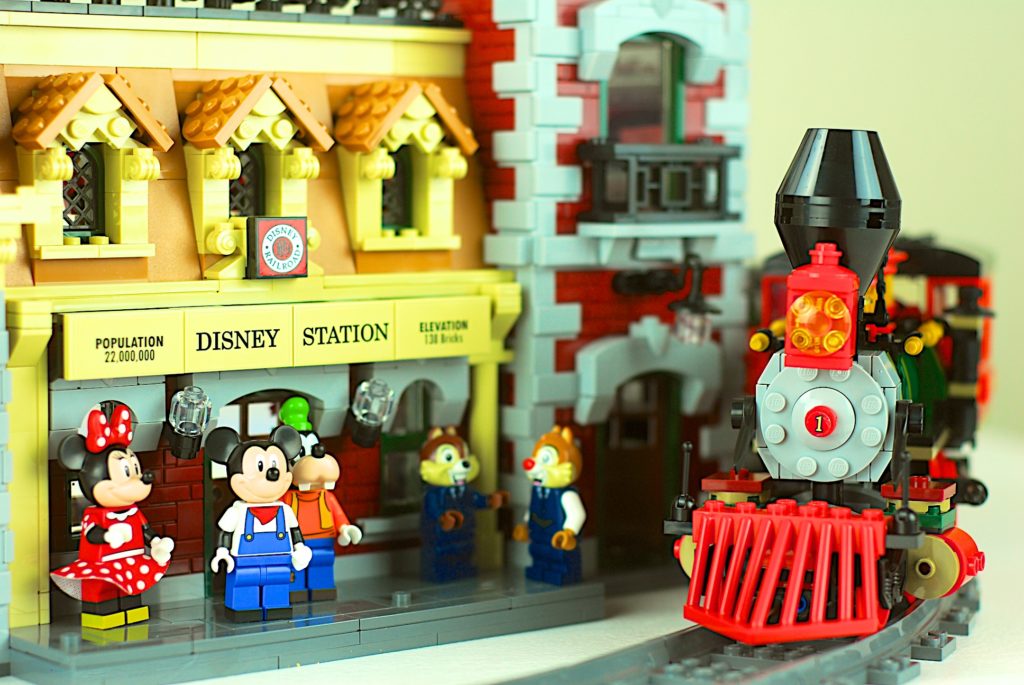 LEGO 71044 Disney Train and Station review