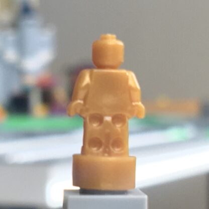 LEGO Trophy or nanofigure - monochrome Pearl Gold - Image 3