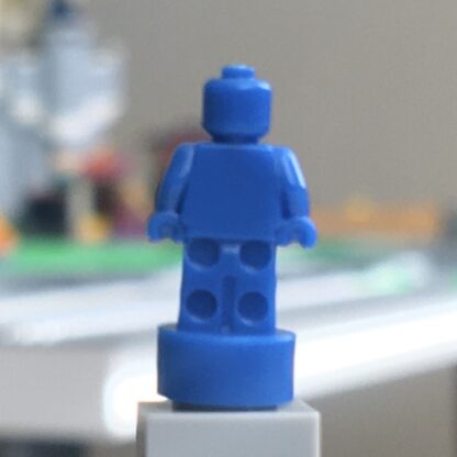 LEGO Trophy or nanofigure - monochrome Blue - Image 2