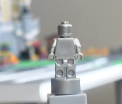 LEGO Trophy or nanofigure - monochrome Metallic Silver - Image 3