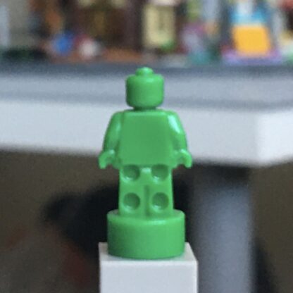 LEGO Trophy or nanofigure - monochrome Green - Image 3