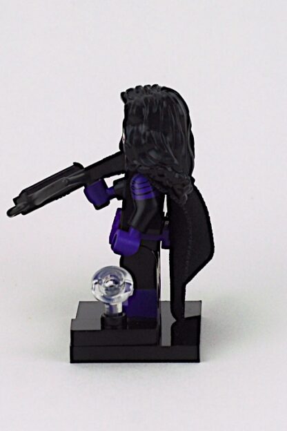 LEGO 71026 Huntress DC Minifigure - Image 3