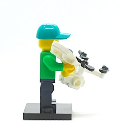 LEGO 71027 CMF 20 Drone Pilot - Image 2