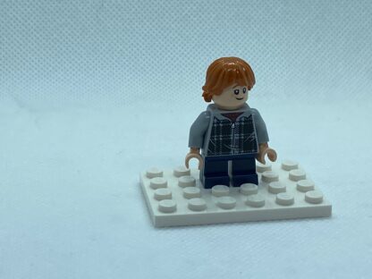 LEGO Minifigure Ron Weasley, Plaid Hoodie - Image 2