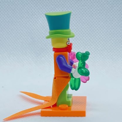 LEGO 71021 CMF Series 18 Minifigures Party Clown - Image 2