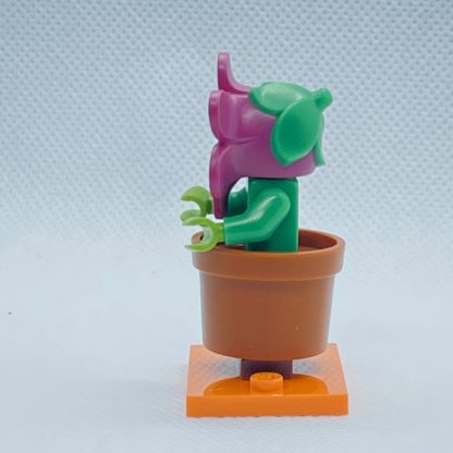 LEGO 71021 CMF Series 18 Minifigures Flowerpot Girl - Image 5