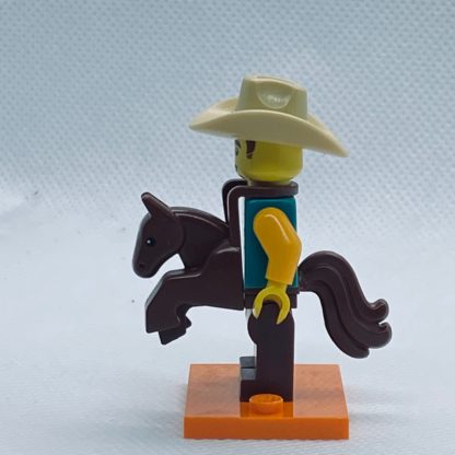 LEGO 71021 CMF Series 18 Minifigures Cowboy Costume Guy - Image 2