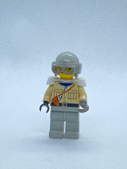 LEGO Baron Von Barron with Light Gray Aviator Cap Minifigure - Image 5