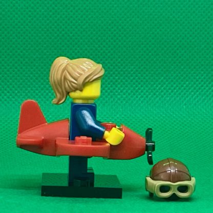 LEGO 71029 CMF Series 21 Minifigures Airplane Girl - Image 6