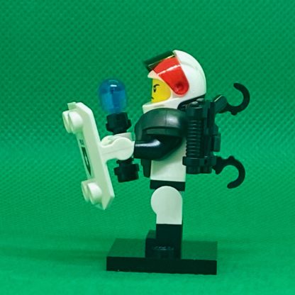 LEGO 71029 CMF Series 21 Minifigures Space Police Guy - Image 5