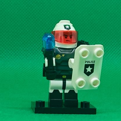 LEGO 71029 CMF Series 21 Minifigures Space Police Guy - Image 2