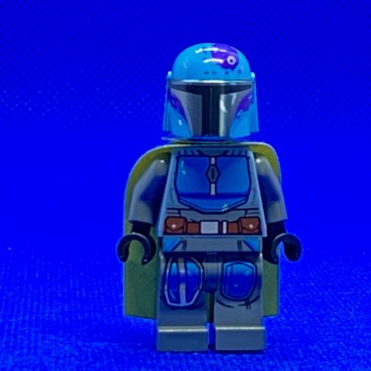 LEGO Star Wars Minifigure Mandalorian Tribe Warrior - Male, Olive Green Cape, Dark Azure Helmet