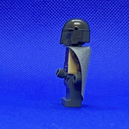 LEGO Star Wars Minifigure The Mandalorian (Din Djarin / 'Mando') - Brown Durasteel Armor - Image 2