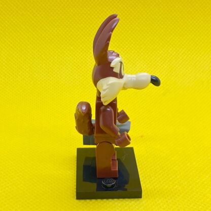 LEGO Looney Tunes Minifigure - Wile E. Coyote - Image 2