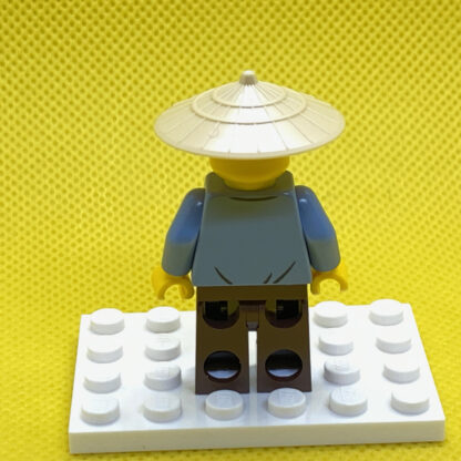 LEGO Minifigure Dragon Boat Race Stall Keeper - Image 4