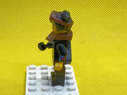 LEGO Lucy Wyldstyle Minifigure - Image 3