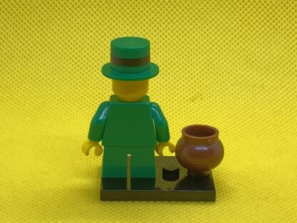 LEGO Leprechaun Minifigure - Image 3