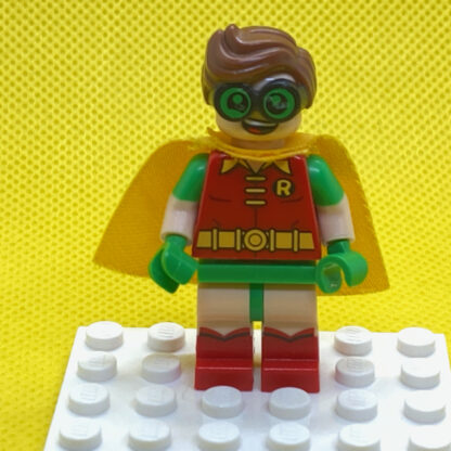 LEGO Robin Minifigure with Goggles - Image 2