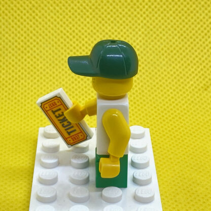 LEGO Boy with Freckles Minifigure - Image 4