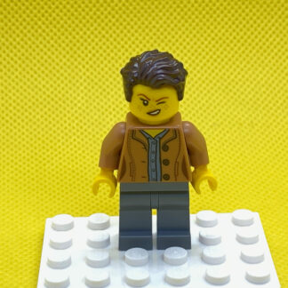 Lego Minifigure Mom, Freckles, Medium Nougat Jacket, Dark Brown Hair Swept Left Tousled