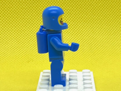 LEGO Minifigure Benny - Image 4