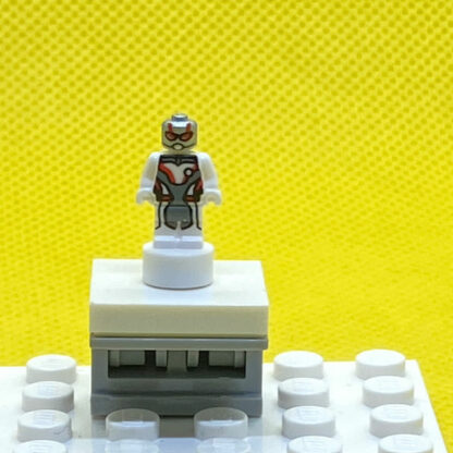 LEGO Trophy or nanofigure Ant-Man (White Jumpsuit)