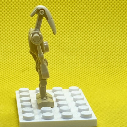 LEGO Star Wars Battle Droid with One Straight Arm Minifigure - Image 2