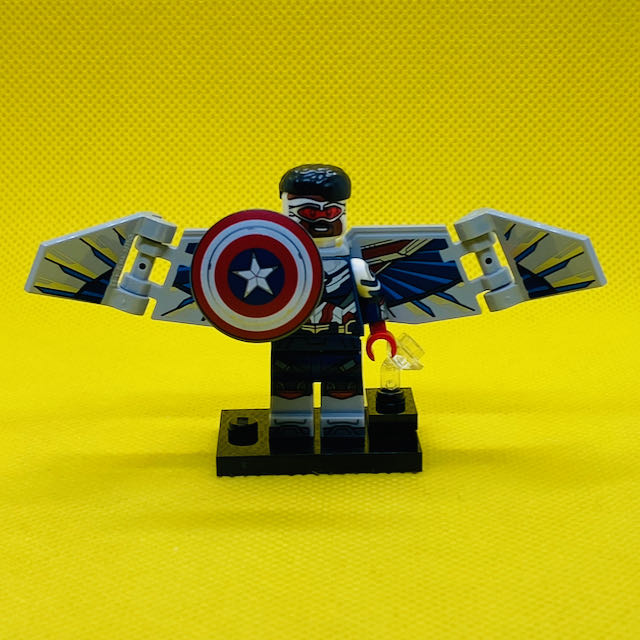 LEGO 71031 Marvel Minifigure - Falcon Sam Wilson as Captain