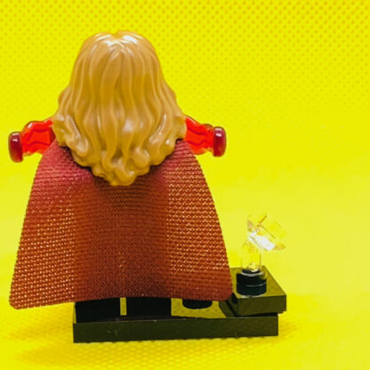 LEGO 71031 Marvel Minifigure - The Scarlet Witch - Image 3